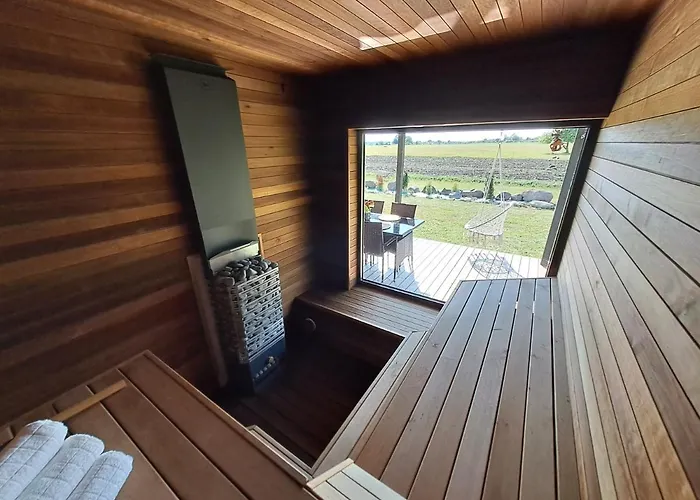 Jaanilille Tinytalo-sauna בקתה *