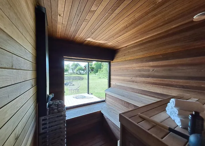 Jaanilille Tinytalo-sauna בקתה *